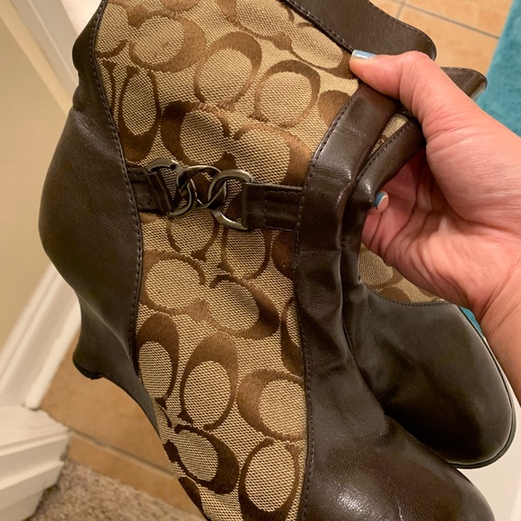 Branded shoes - Picture 2 of 8